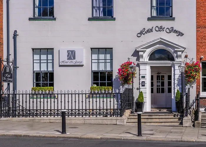 Hotel St George By Nina